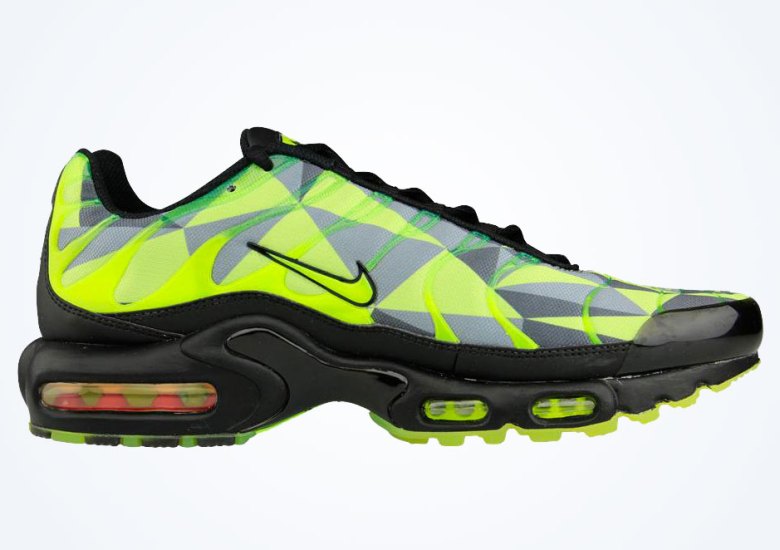 Nike Air Max Plus – Volt – Black – Neon Green