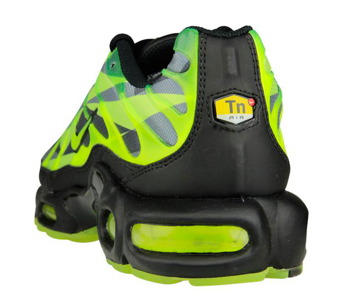 Nike Air Max Plus Volt Black Neon Green 03