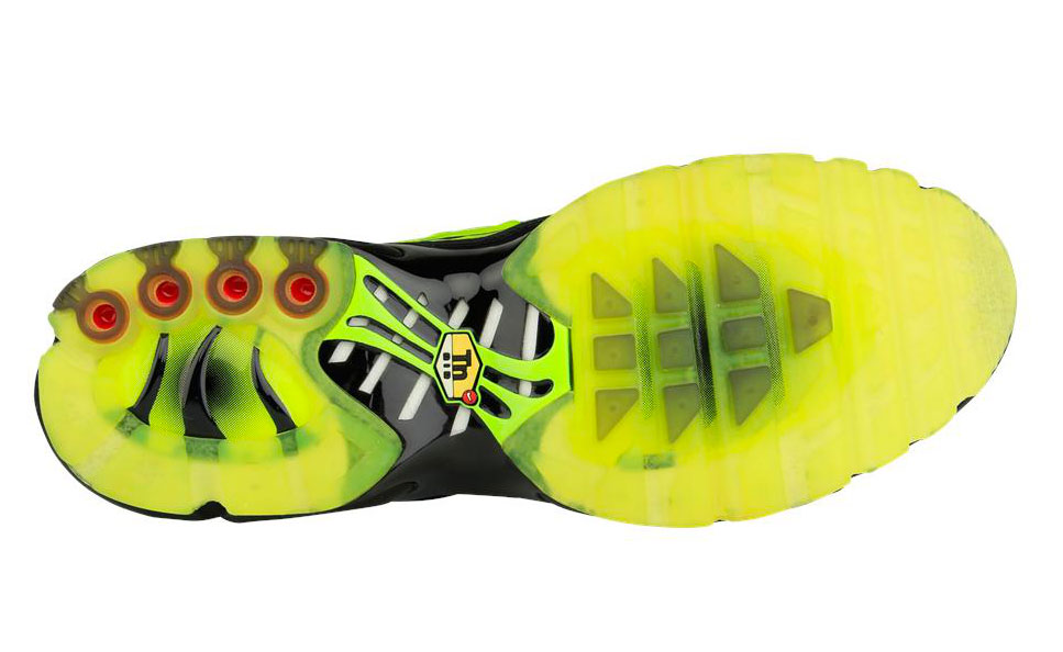 Nike Air Max Plus Volt Black Neon Green 04