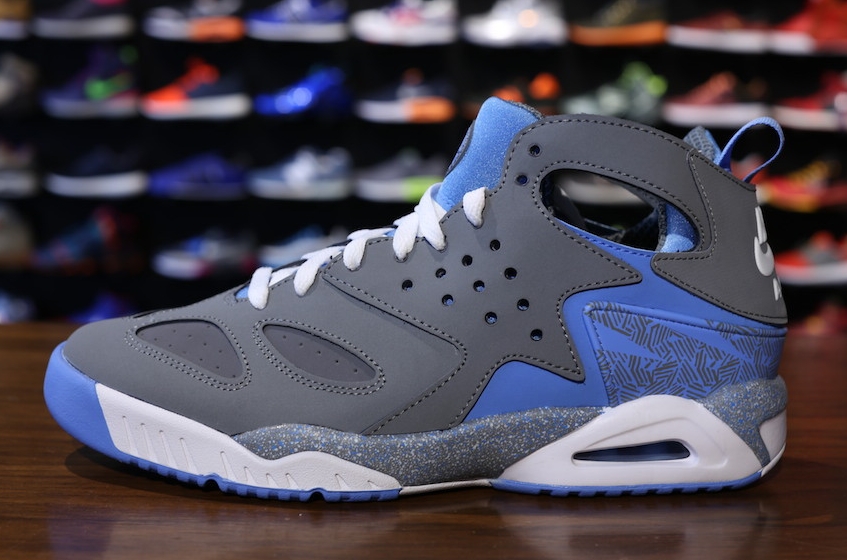 Nike Air Tech Challenge Cool Grey University Blue 02
