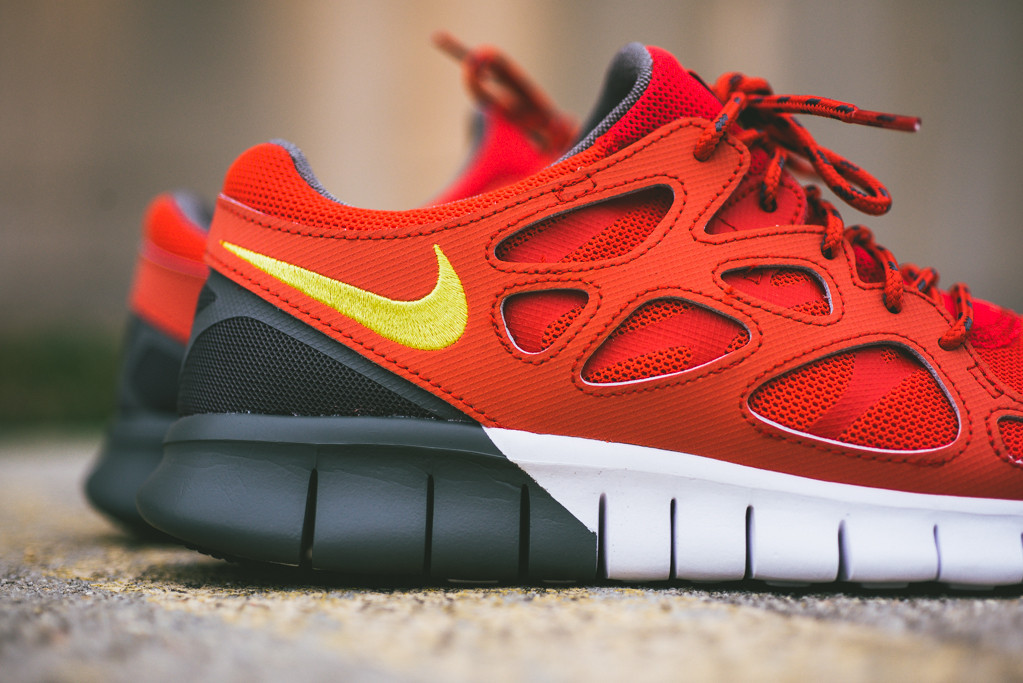 Nike Free Run 2 Light Crimson Grey 02