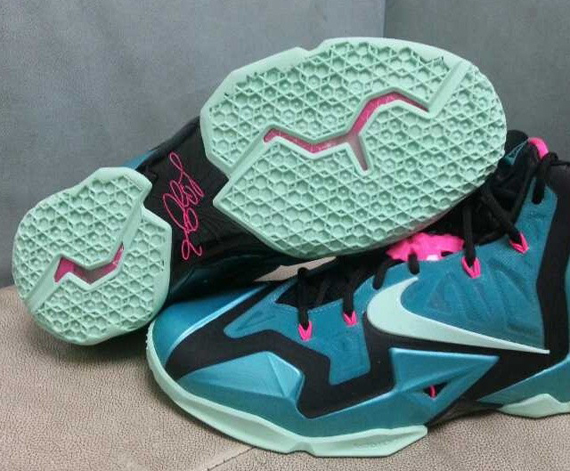 Nike Lebron 11 Teal Pink Black 3