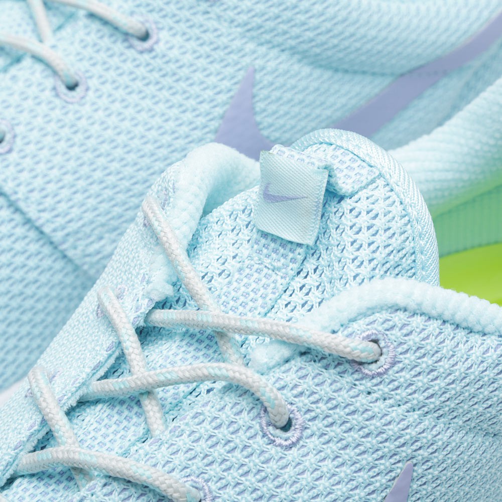 Nike Roshe Run Glacier Ice Purple Fade 01