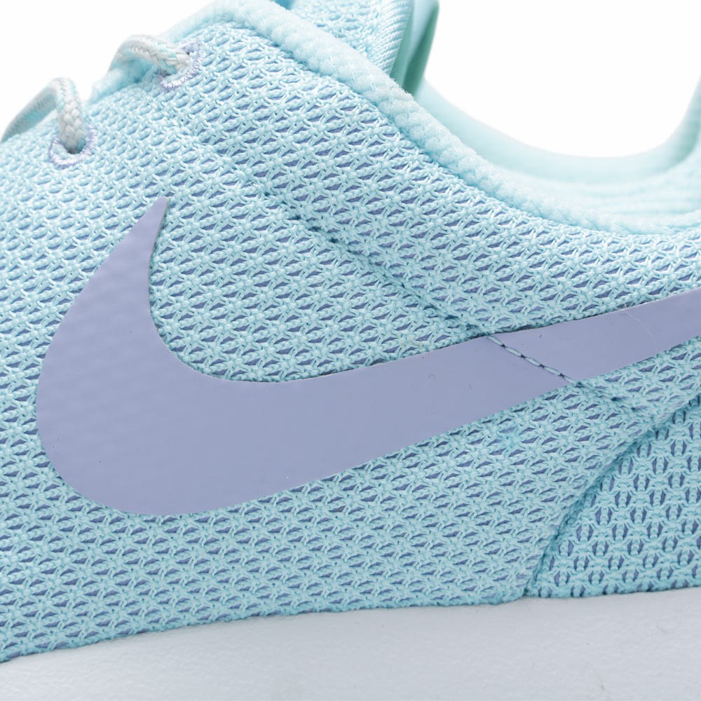 Nike Roshe Run Glacier Ice Purple Fade 02