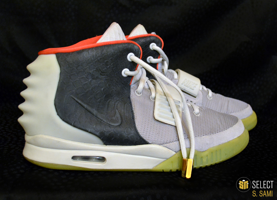 sn select nike air yeezy 2 sample platinum black 1