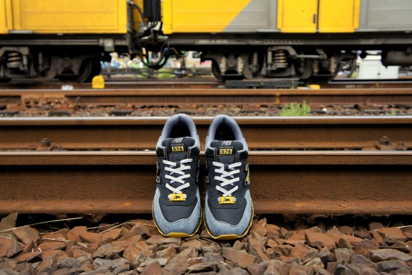 New Balance 574 City Of Gold 01
