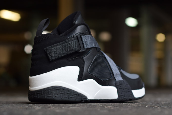 Nike Aid Raid Retro 06