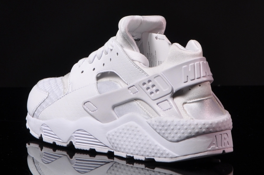 new huaraches all white