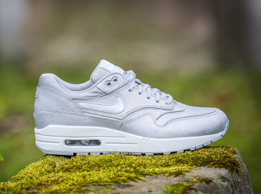 Nike Women's Air Max 1 "Magnetic Field"