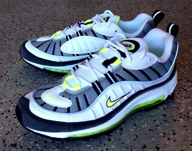 Nike Air Max 98 Navy Cool Grey Volt 01