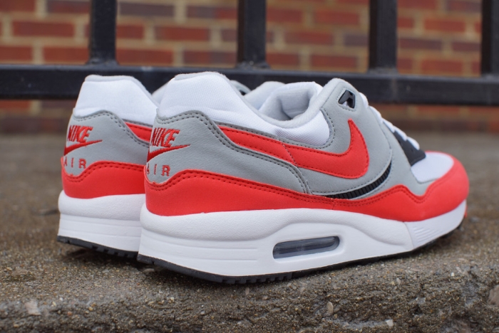Nike Air Max Light Light Crimson 3