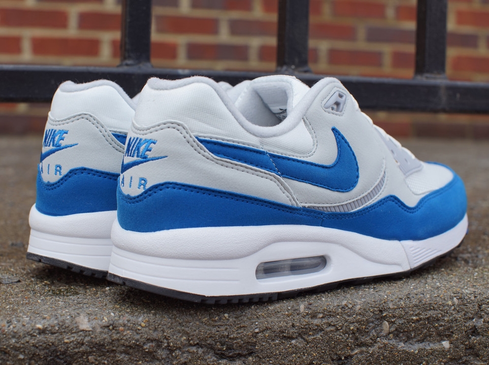 nike air max light blue