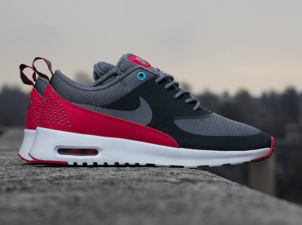 Nike Air Max Thea Legend Red Polarized Blue 02