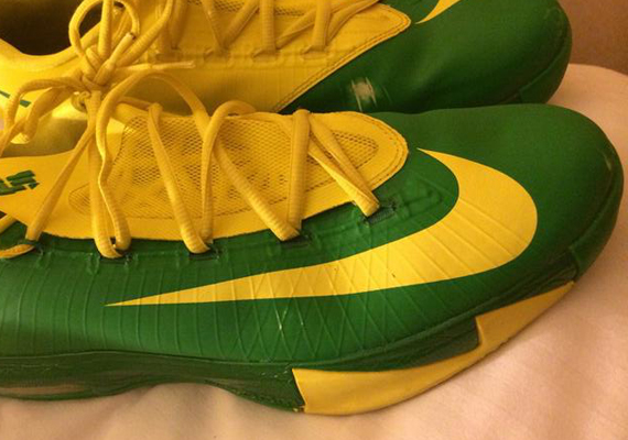 Nike KD 6 "Oregon Ducks" PE for March Madness