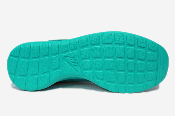 Nike Roshe Run Hyperfuse Turbo Green Dark Citron Volt 03