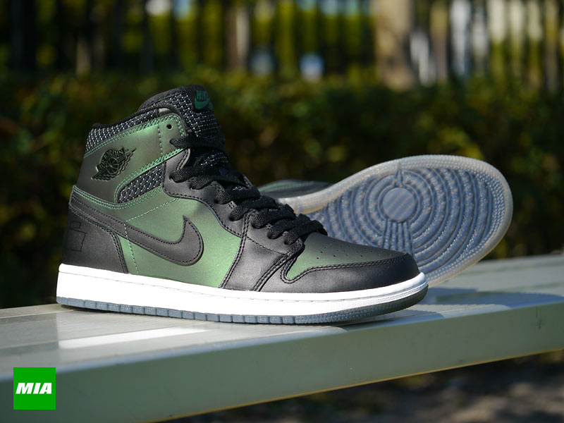 Nike Sb Air Jordan 1 Release Reminder 02