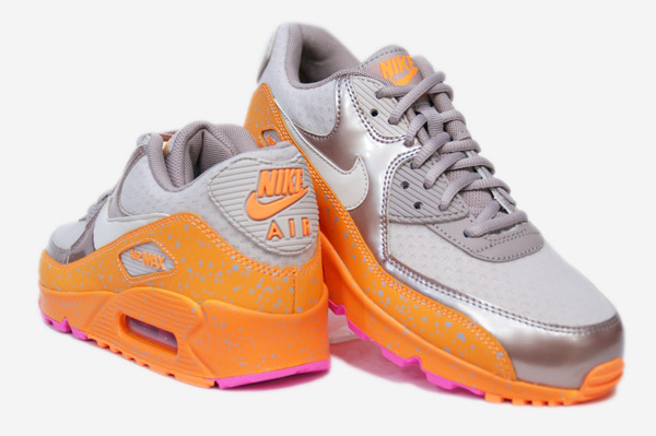 Nike Womens Air Max 90 Splatter Pack 07