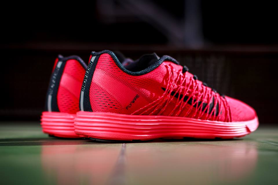 Nike Womens Lunaracer 3 Legion Red 03