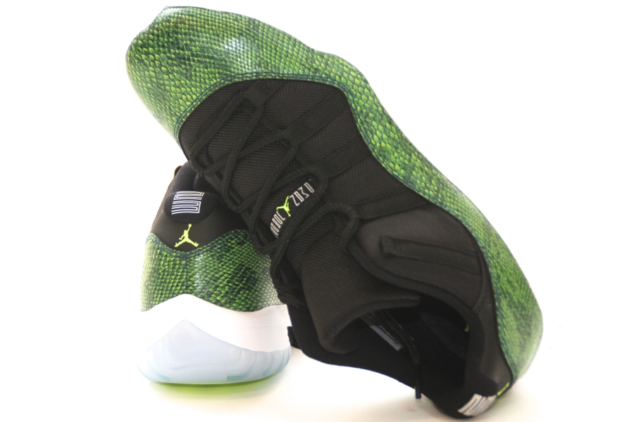 Green Snake Jordan Xi Low 08