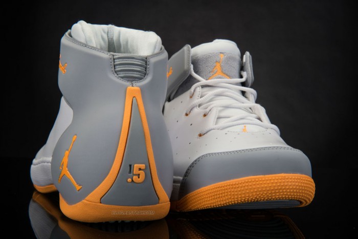 Jordan Melo 1 5 Atomic Mango 03