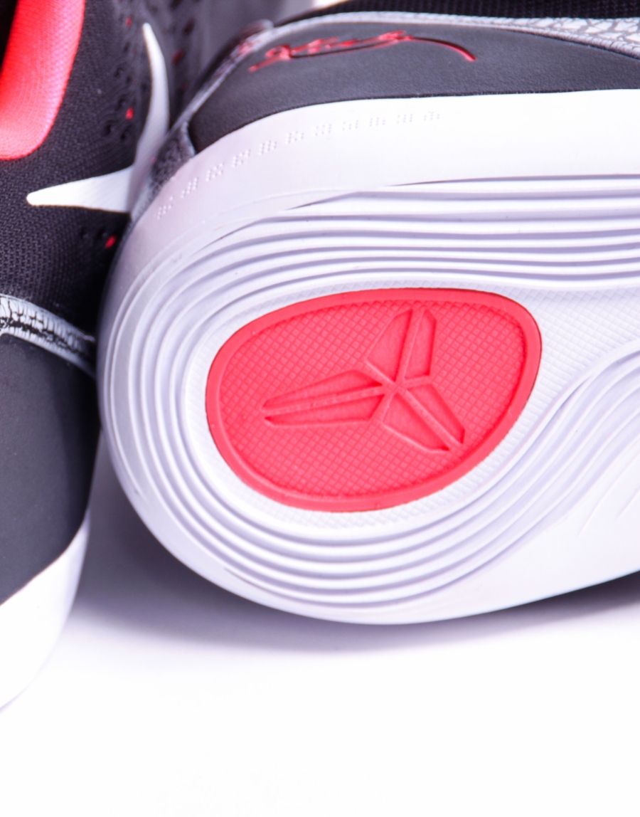 Laser Crimson Nike Kobe 9 15