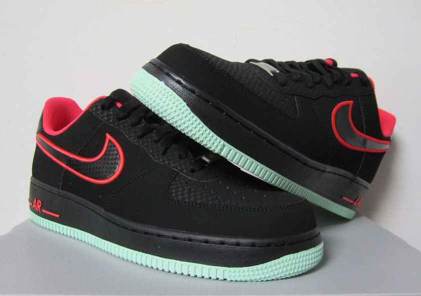 Nike Air Force 1 Low '07 Laser Crimson