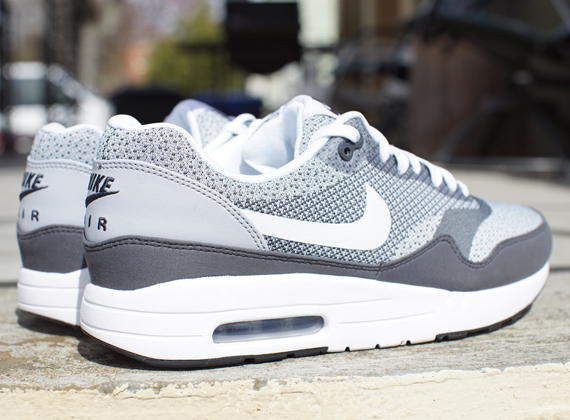 grey and white air max 1