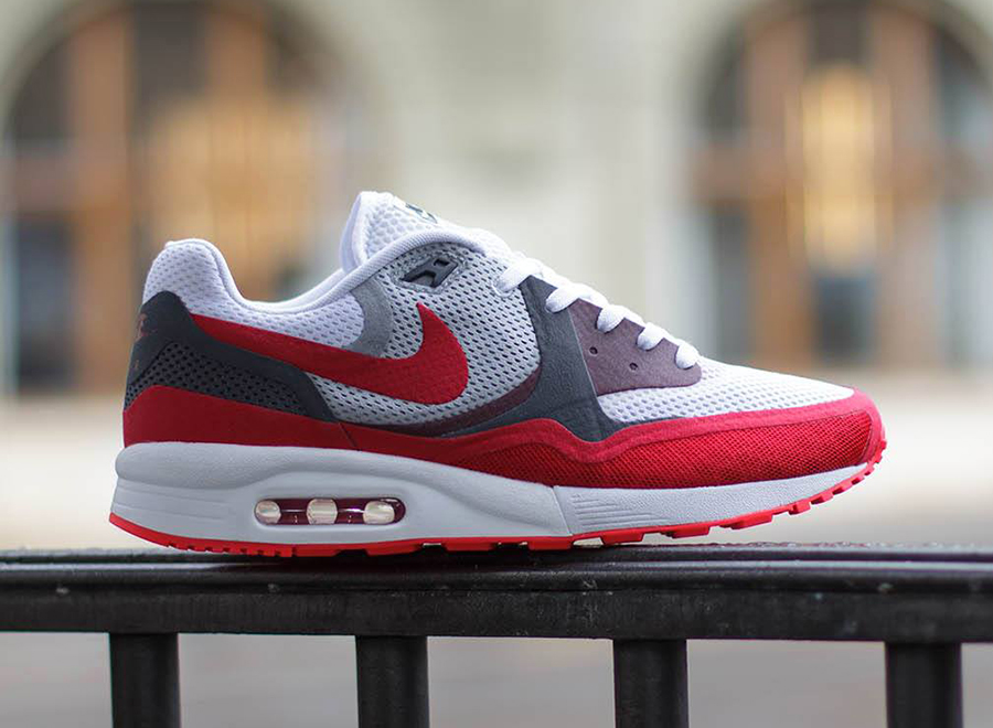 To jump Wings coach Nike Air Max Light Breathe "University Red" - SneakerNews.com
