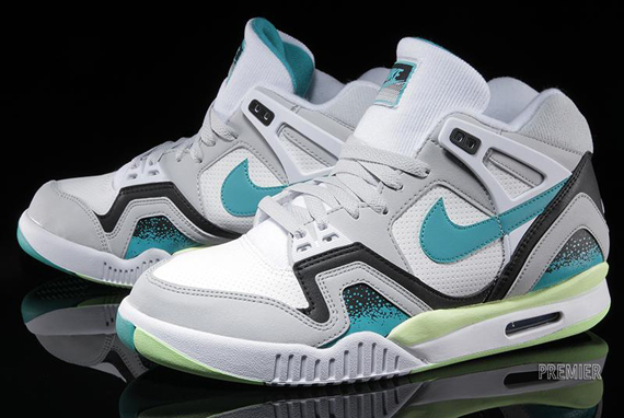 Nike Air Tech Challenge 2 Turbo Green Available 2