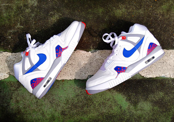 Nike Air Tech Challenge II - White - Blue - Red