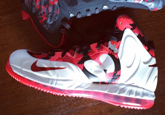 LaMarcus Aldridge's Nike Hyperposite PEs for the 2014 Playoffs