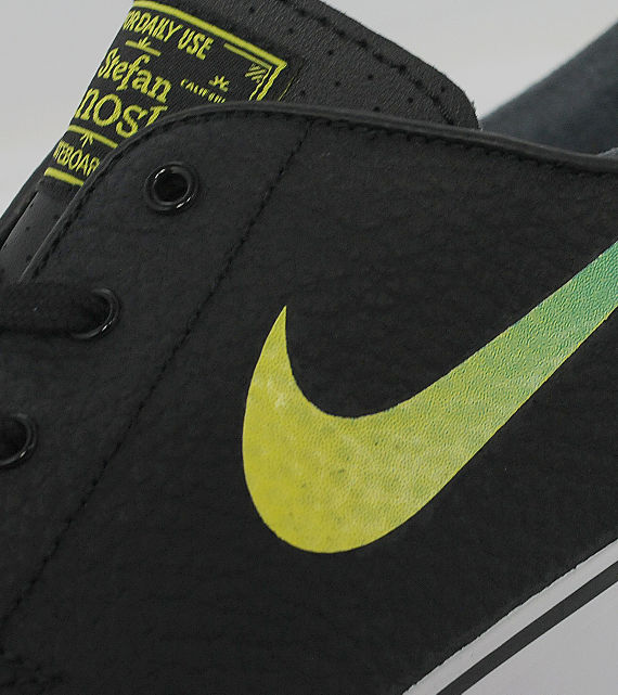 Nike Janoski Leather Gradient Swoosh 11