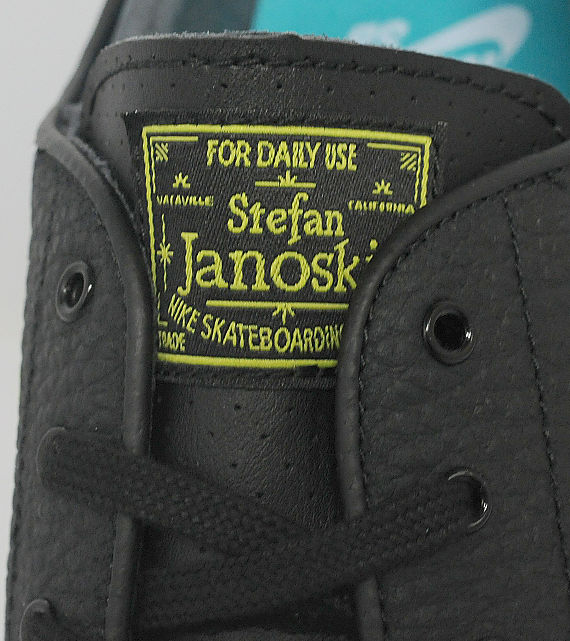 Nike Janoski Leather Gradient Swoosh 12