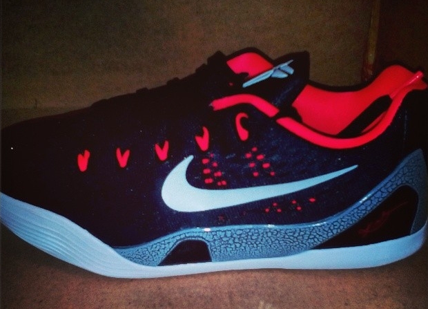 Nike Kobe 9 Em Black White Laser Crimson Wolf Grey 1