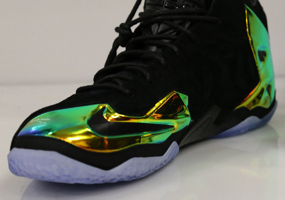 Nike LeBron 11 EXT “King’s Crown” – Available Early on eBay