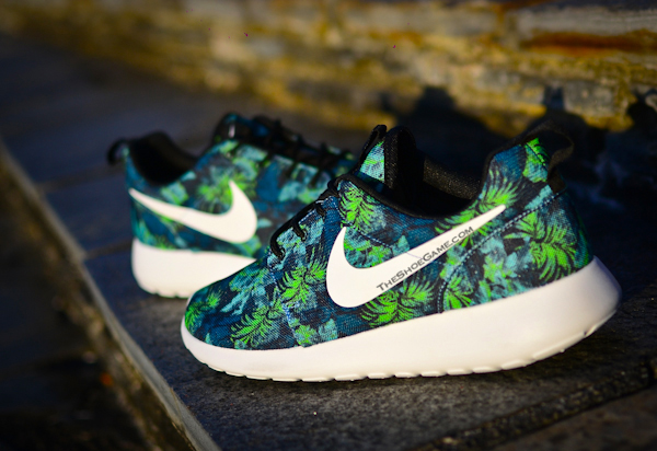 Nike Roshe Run Space Blue White Black Poison Green 03