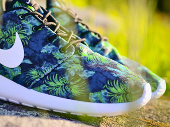 Nike Roshe Run - Space Blue - White - Black - Poison Green