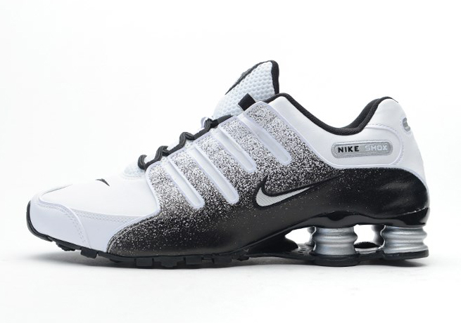 Nike Shox NZ - - White - Metallic Silver