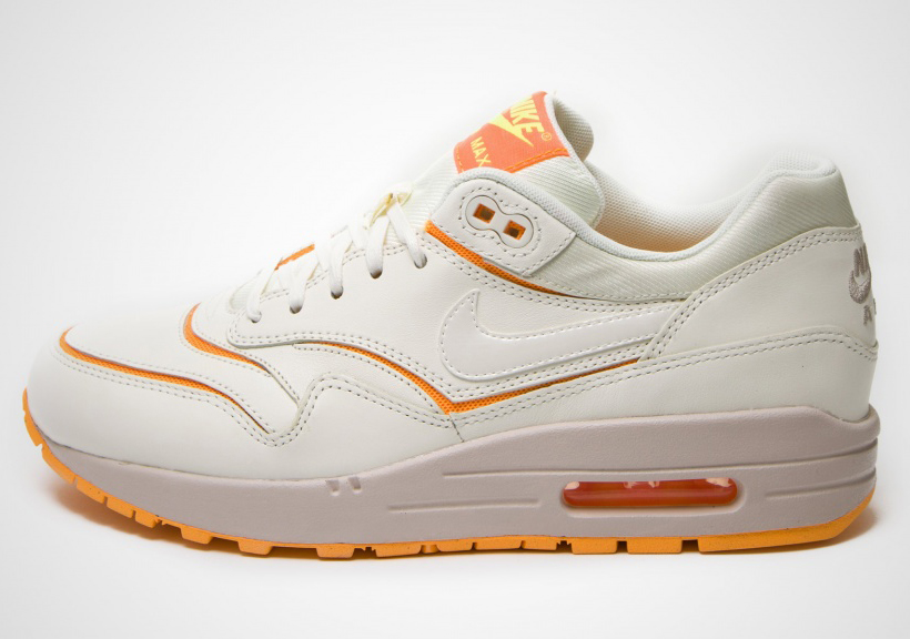 Nike Womens Air Max 1 Cut-Out \