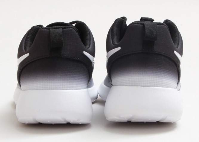 Nike Womens Roshe Run Gradient White Black 01