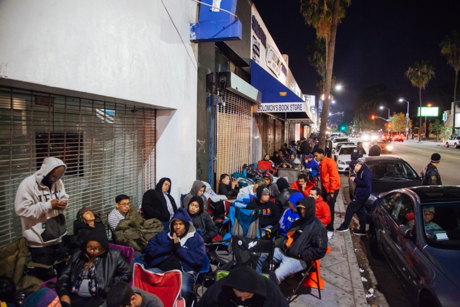 Supreme Foamposite Camp Out Line La 2