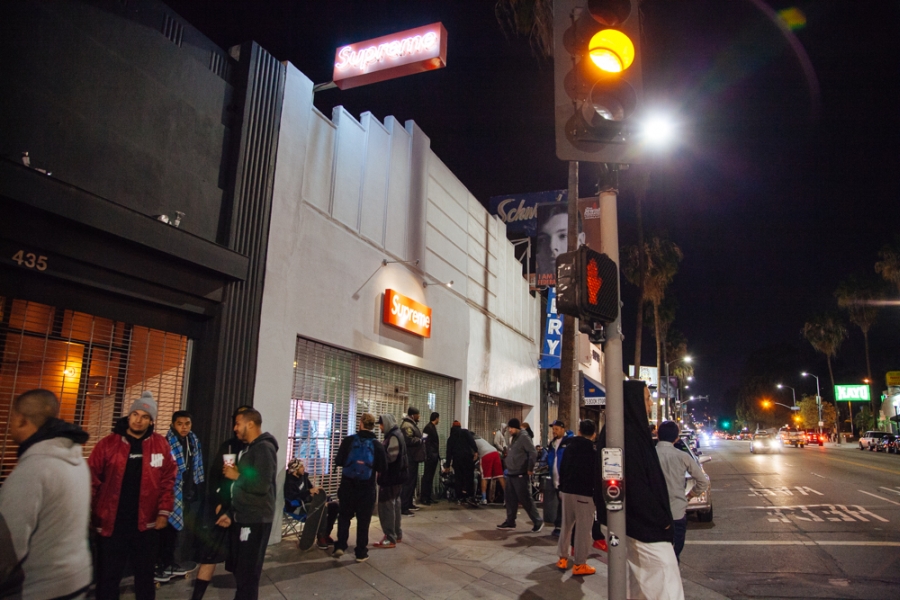 Supreme Foamposite Camp Out Line La 5