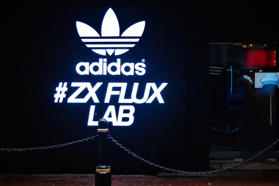 niettemin Internationale Analytisch adidas Originals Sets Up A ZX Flux Pop-Up Shop in Hong Kong -  SneakerNews.com