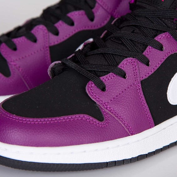 Air Jordan 1 Mid Gs Bright Grape Vivid Pink 02