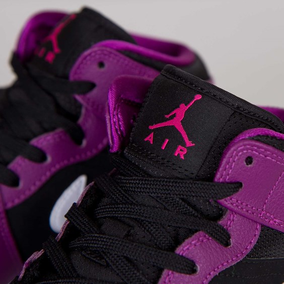 Air Jordan 1 Mid Gs Bright Grape Vivid Pink 03