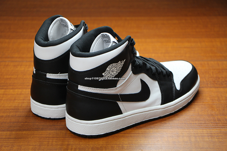 Jordan 1 Black White 04
