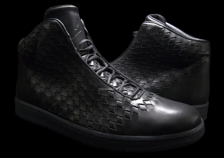 A First Detailed Look at the Jordan Shine “Black”