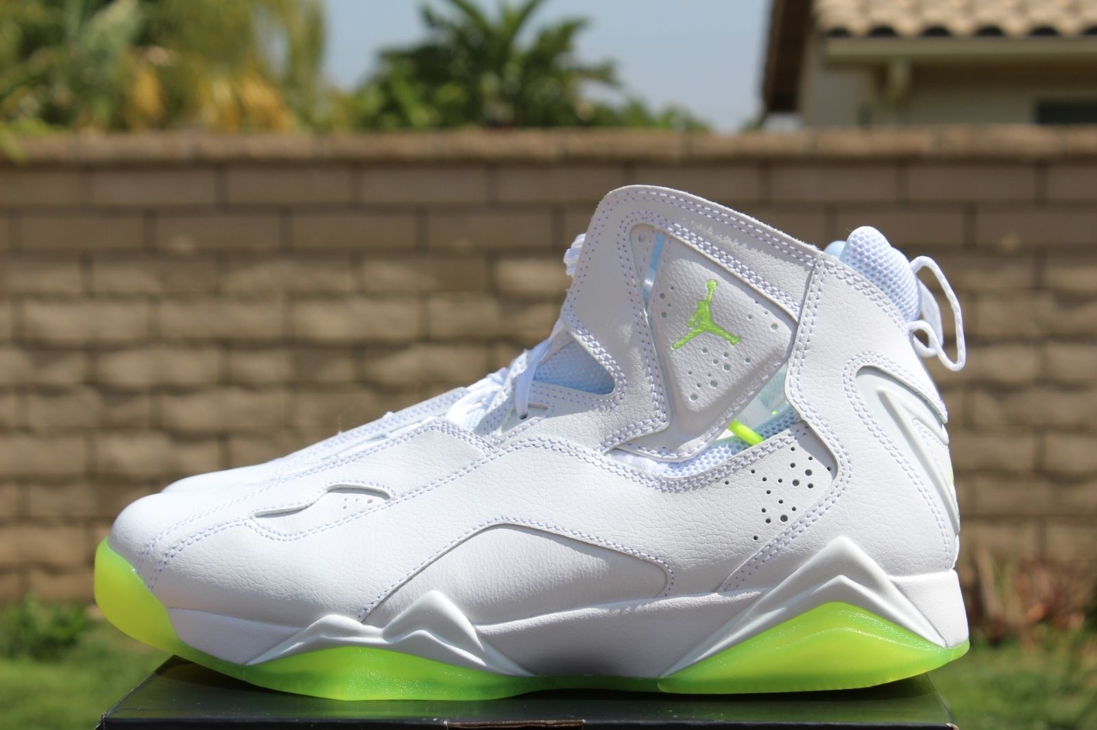 Jordan True Flight White Volt Ice 03