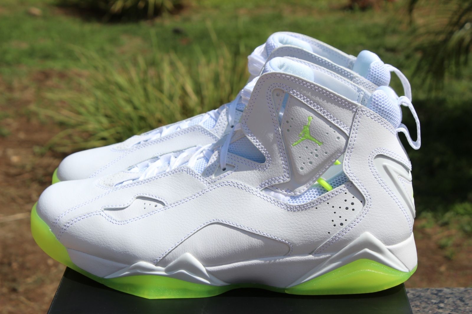 Jordan True Flight White Volt Ice 04