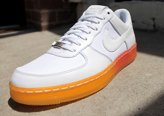 nike air force 1 orange bottom